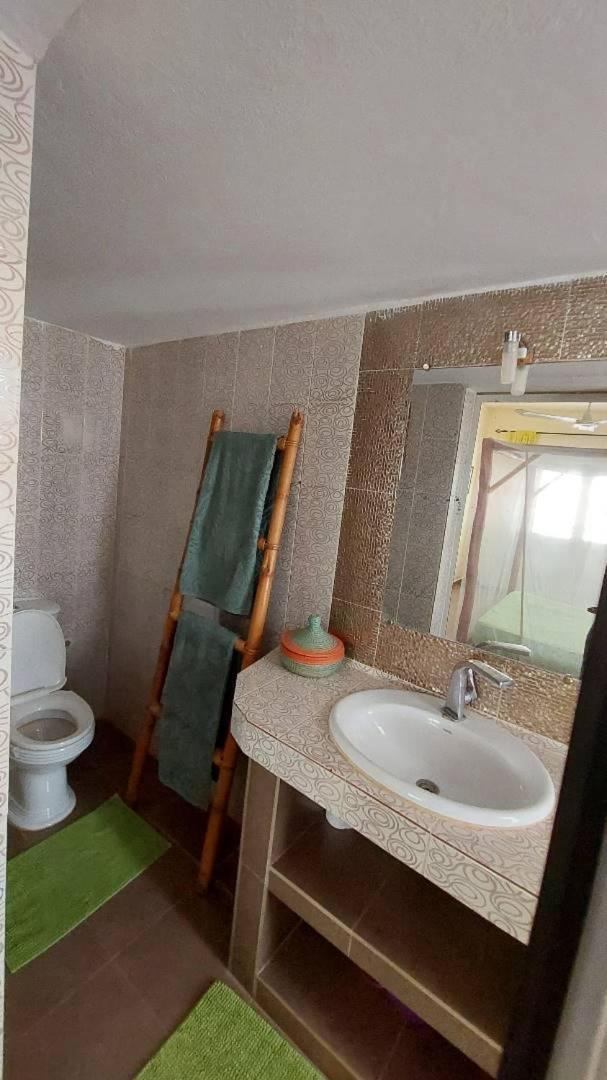 B&B Pieds Dans L'Eau Popenguine Dış mekan fotoğraf